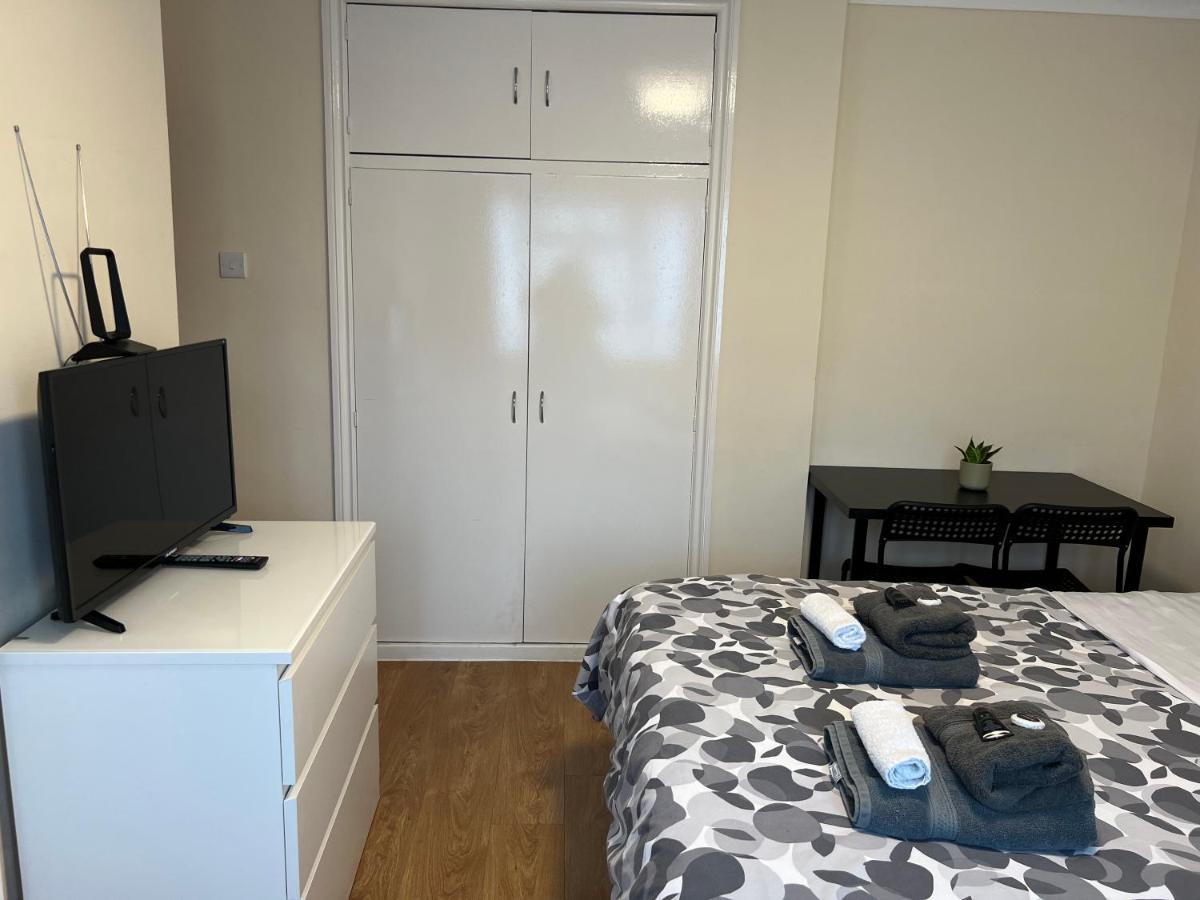 Kensal Lodge 2 Guest House Лондон Экстерьер фото