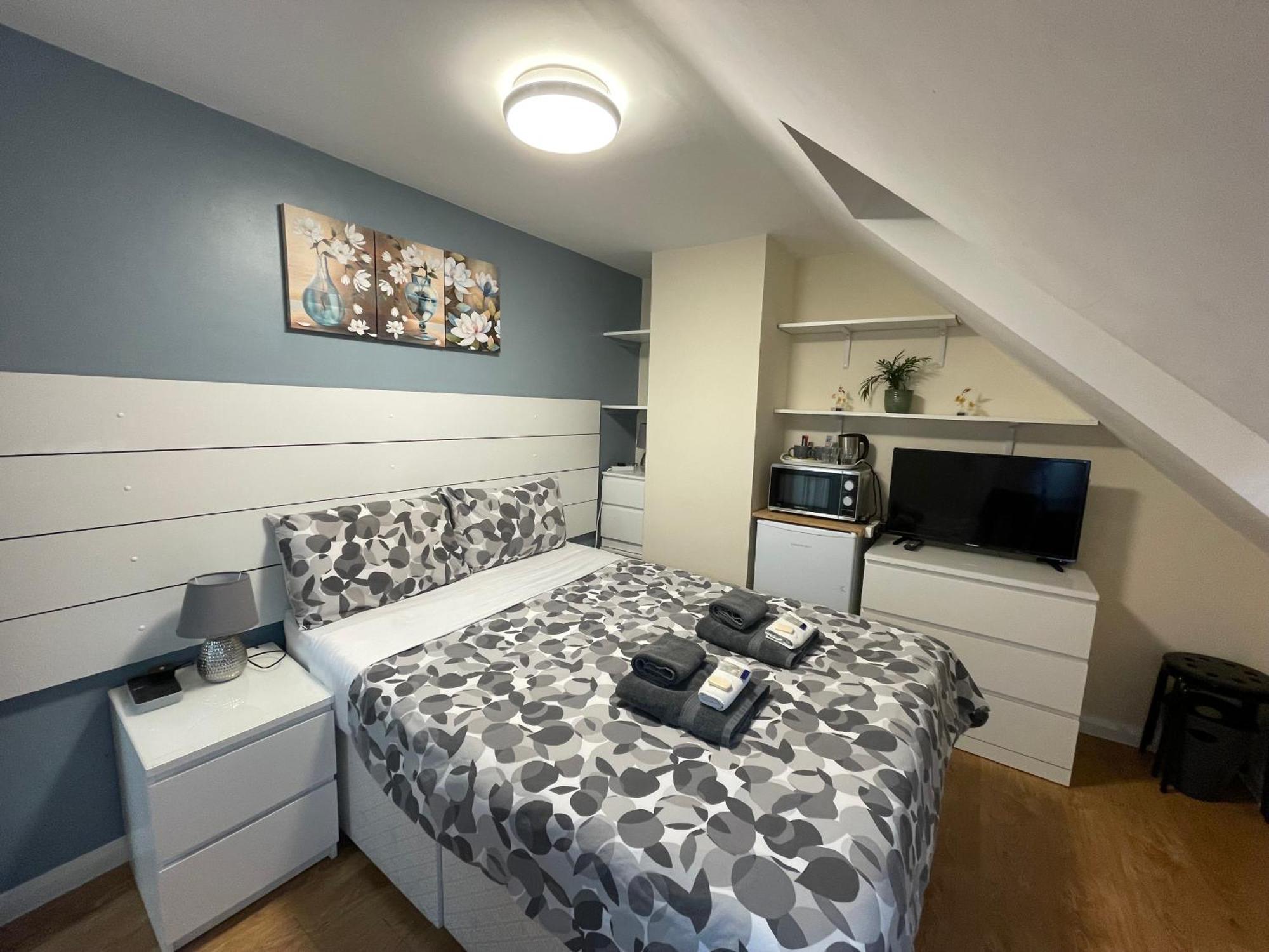 Kensal Lodge 2 Guest House Лондон Экстерьер фото