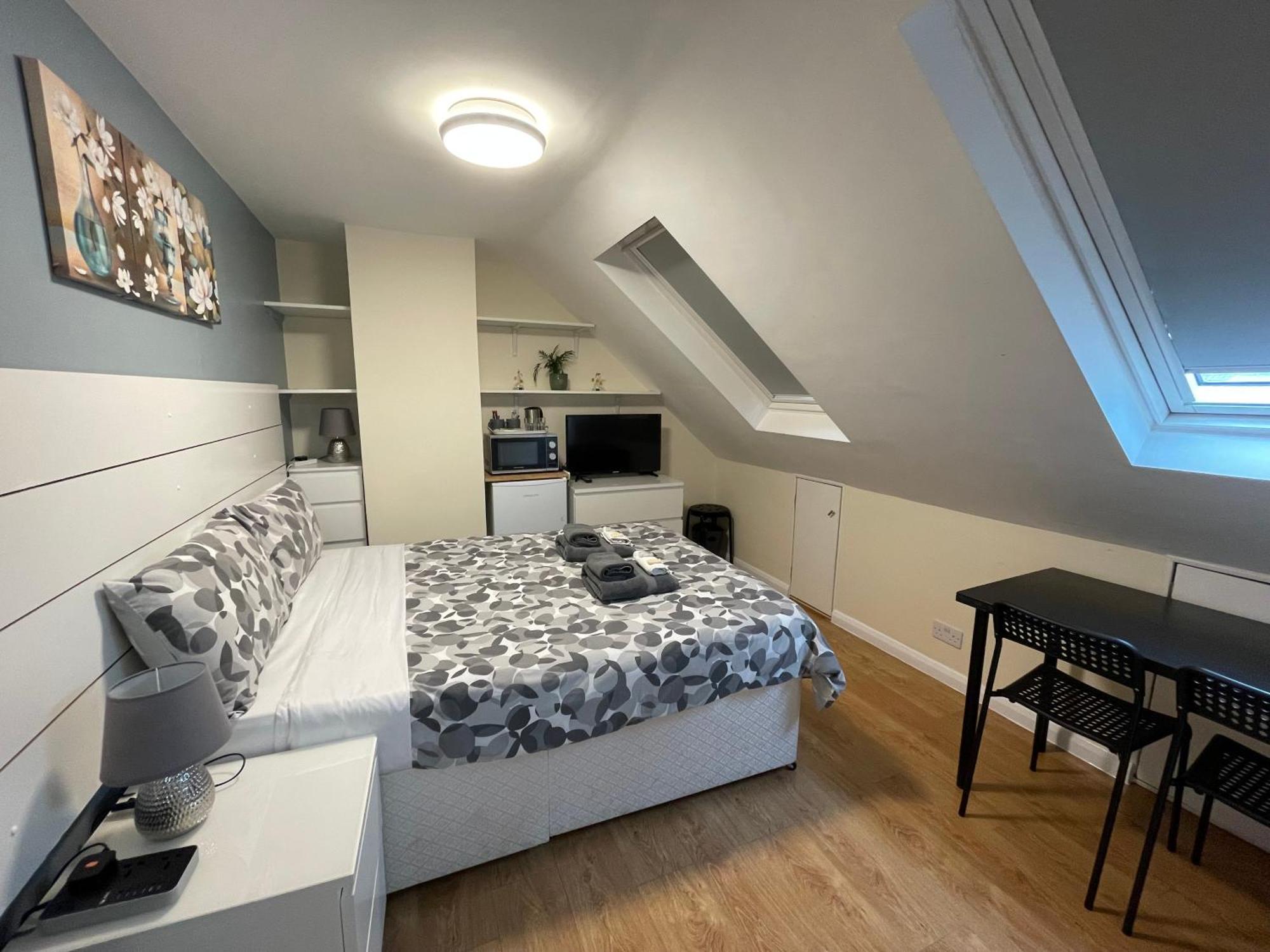 Kensal Lodge 2 Guest House Лондон Экстерьер фото